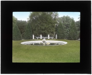 Round fountain, pool, bench