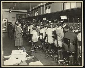 Centre Newton Exchange. The subscribers in the Centre Newton Exchange are served by this corps of loyal operators and student operators who have been hired by the Telephone Company.