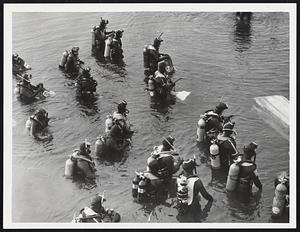 Hull- Divers wait to start