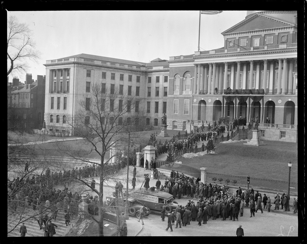 Crowd at the State House
