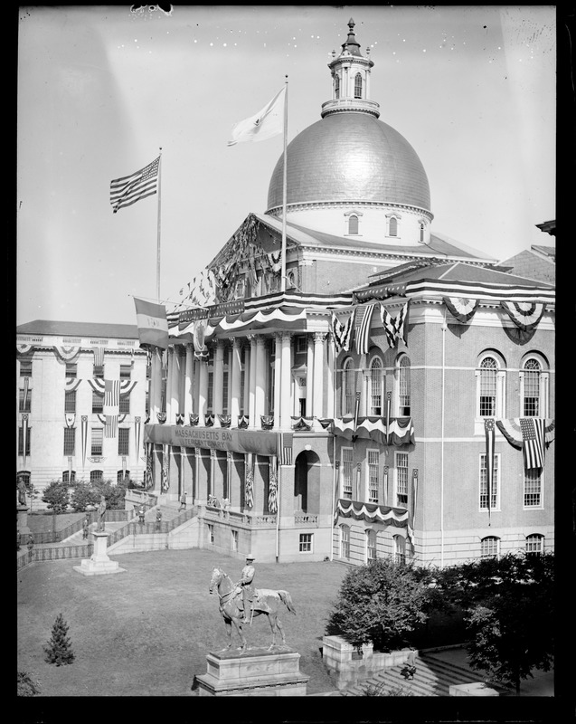 State House decorated for Mass. Tercentenary