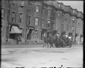 Horse drawn steamer in the South End
