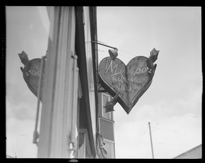 Silent advertising in Boston: Heart sign, bridal salon