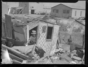 Depression-era squatters shacks being bulldozed