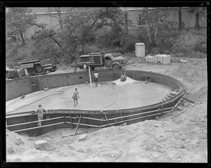 Swimming pool in Winchester made of steel instead of concrete