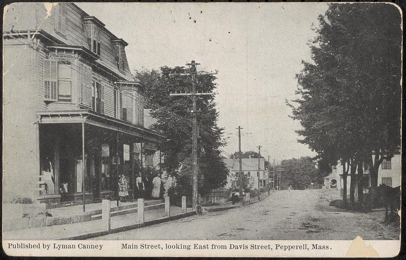 Main Street, looking east from Davis Street