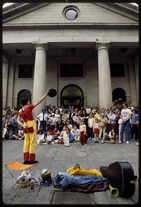 Street performer & crowd, Quincy Market, Boston