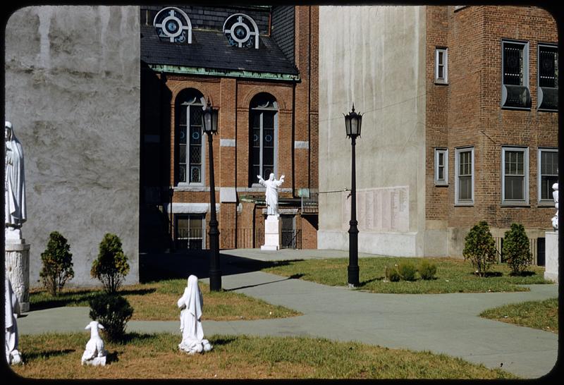 Statues, St. Leonard's