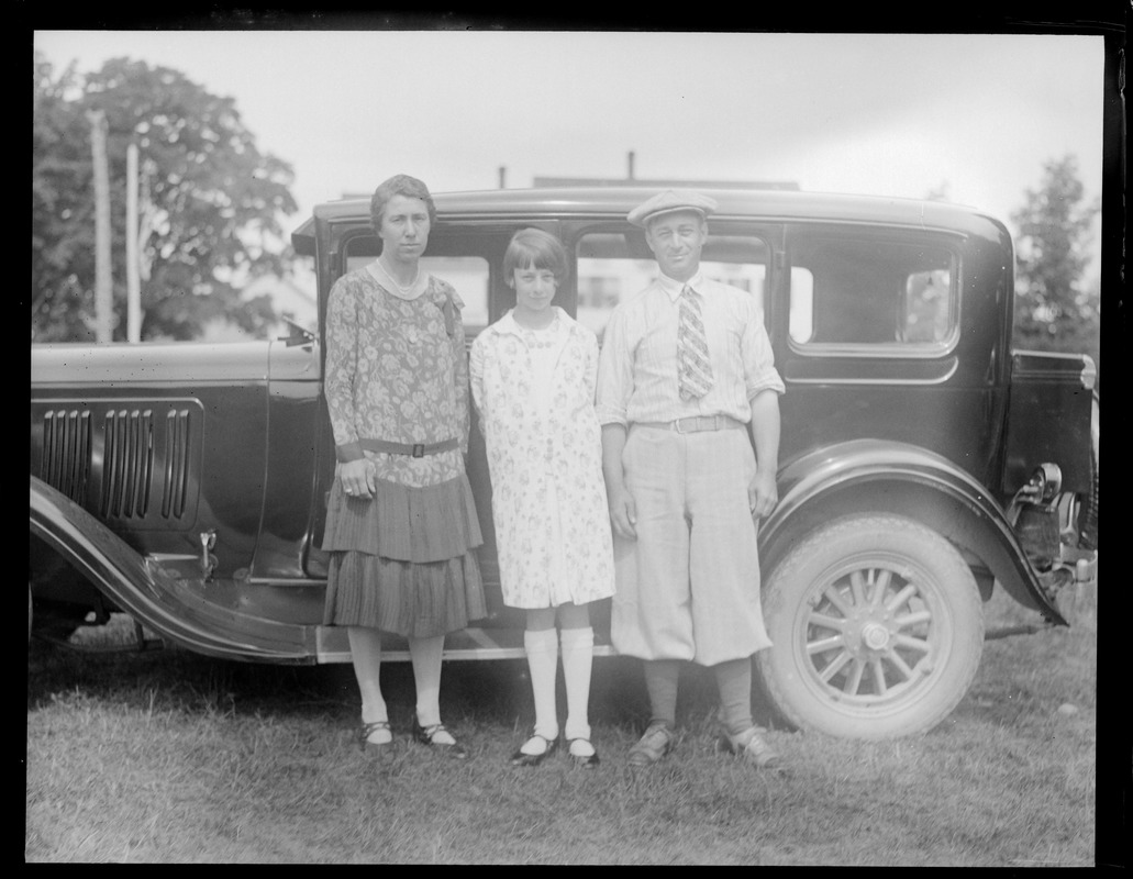Lill, Tootsie, and Les, New London, New Hampshire