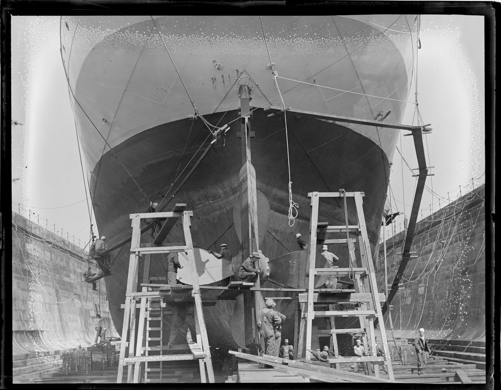 USS Patoka in Navy Yard