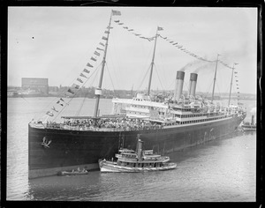 SS Celtic, Boston. Arriving at South Boston, Mass. (View: NNW)