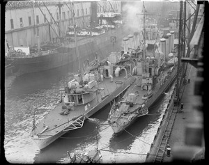 Ships in Navy Yard: 'Beale,' 'Wainwright'