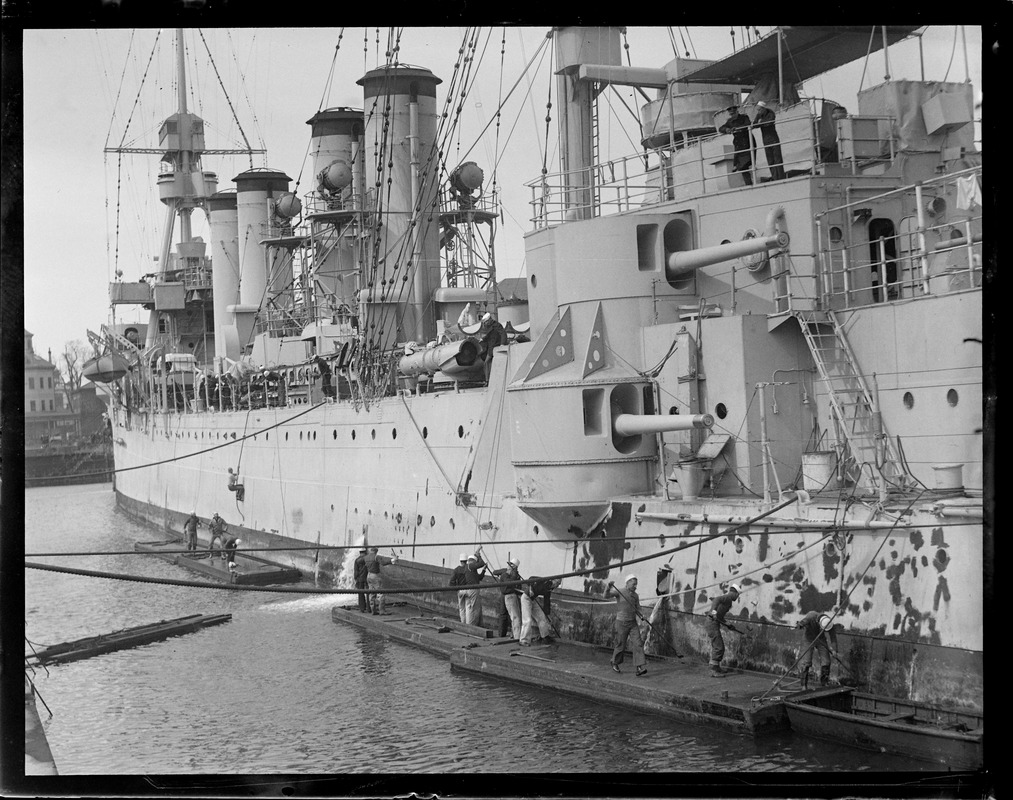 USS Raleigh in Navy Yard