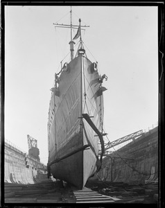 USS Childs in dry dock at Navy Yard