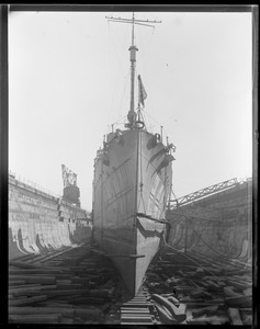 USS Childs in Navy Yard drydock