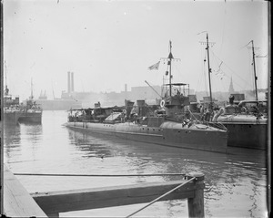 Torpedo boats in Navy Yard