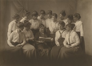 Bridgewater Normal School K.P. 1 (Kindergarten-Primary) Class, 1915
