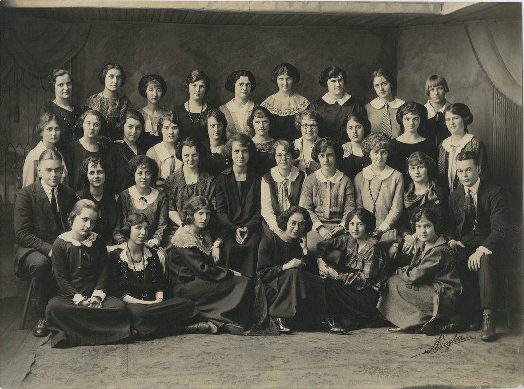 Bridgewater Normal School, Class B, 1923 - Digital Commonwealth