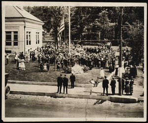 Public ceremony on library lawn