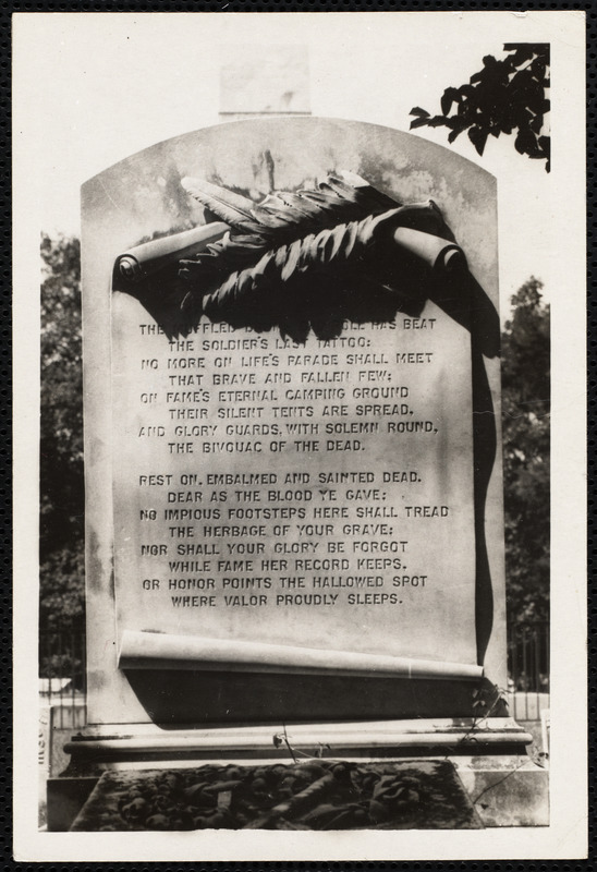 Monument dedicated at Tricentennial Parade