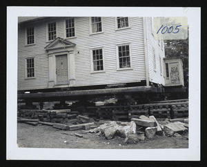 House partly turned, big timbers for carrying support, 588 Bay Road, Felton's