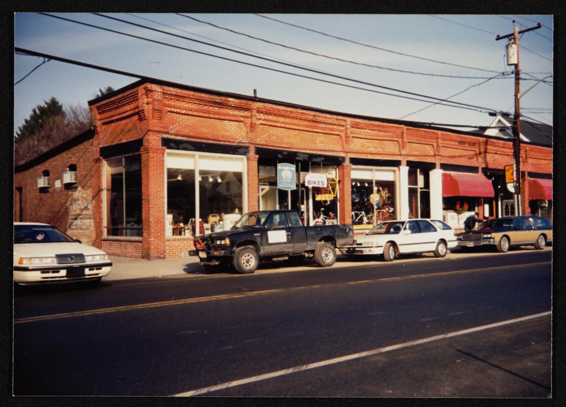 Paint and wall paper store, corner, Bob Newhall's bike shop, Hunter's Inn Restaurant, Bay Rd