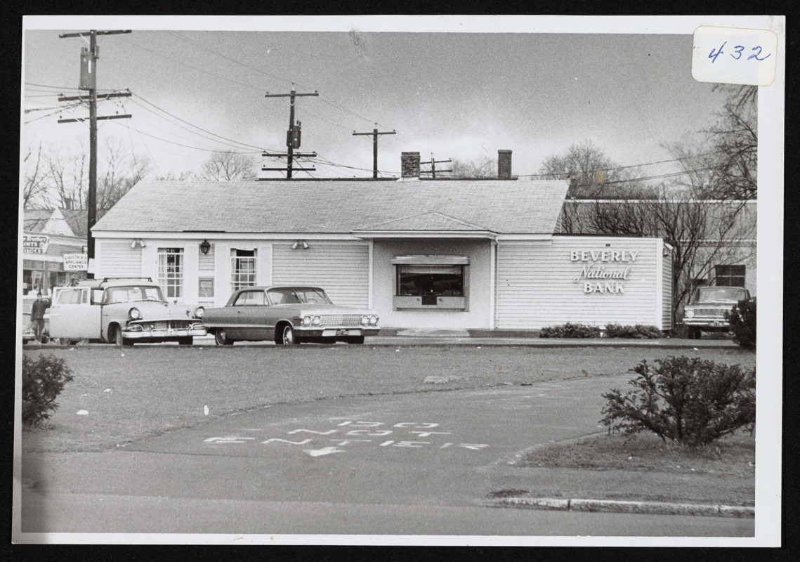 Beverly National Bank, Railroad Ave. Depot Square