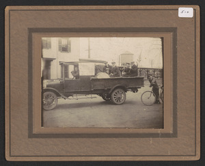 World War I, Depot Square, rally, Frank Scholler with cornet in truck