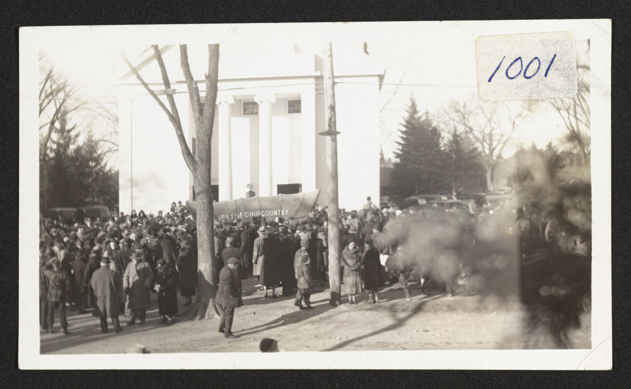 Trek to Ohio re-enactment, 1937, people at the Congregational Church for departure