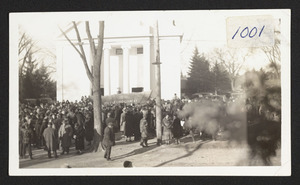 Trek to Ohio re-enactment, 1937, people at the Congregational Church for departure
