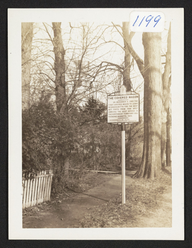 Covered wagon marker at 624 Bay Road