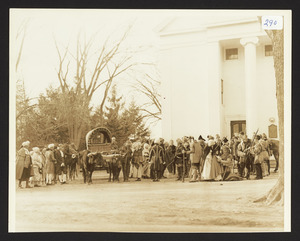Covered wagon departure, gathering at Hamilton Congregational Church, December 1937