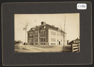 South School, Hamilton, Mass with the new addition, 1907