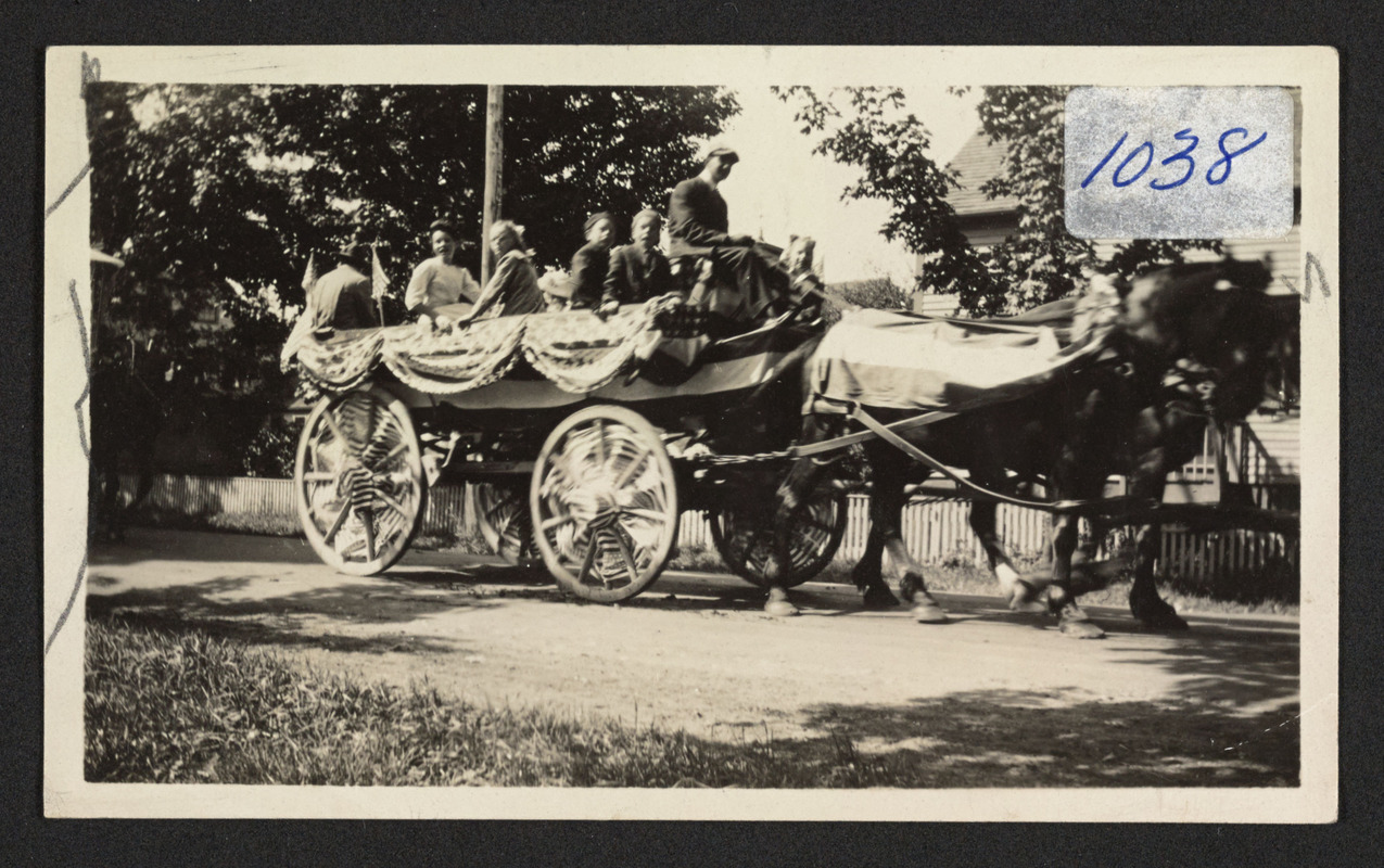 Rodney and West School children in parade