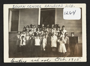 South School, Railroad Ave., entire school, Oct. 1915