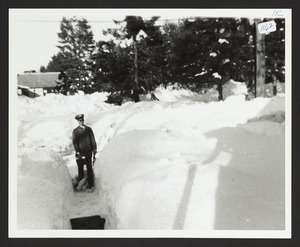 Snow storm, Neal Jermyn, mailman from So. Hamilton P.O.
