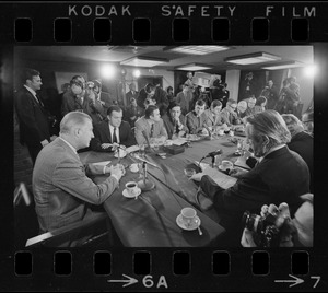 Vice President Agnew faces newsmen, photographers and newsreel cameramen during Newton press conference