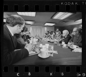 Vice President Agnew faces newsmen, photographers and newsreel cameramen during Newton press conference