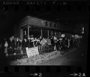 Anti-war demonstration in Northampton during visit by President Nixon