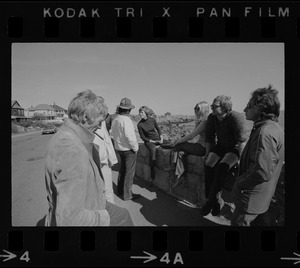 James Coburn, Julie Andrews, Doris Jamin, Tom Bleecker, and an unidentified man filming "The Carey Treatment" in Gloucester