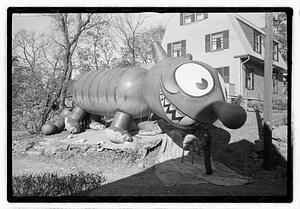 Giant cat character balloon