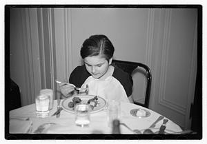 Ruth Slenczynska 10 years old piano prodigy