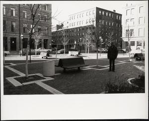 Ausonia Plaza, Boston