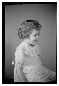 Collier Mrs. & 2 children