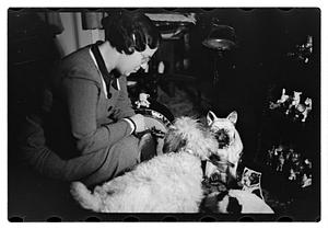 Miss Liddie A Livevey, collector of miniature dogs, 400, 1 live one