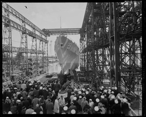 Crowd at launch of USS Bainbridge from shipyard in Quincy