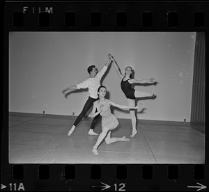 Mark Hudson with Gloria Sotir, Phyllis Heath during ballet performance at War Memorial