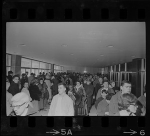 Crowds lined up waiting to enter War Memorial Auditorium