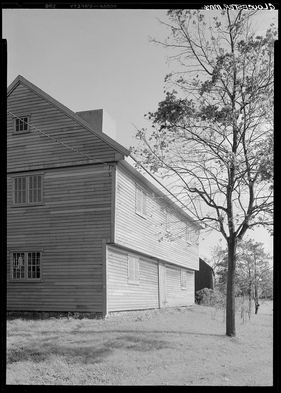 Gloucester, house exterior