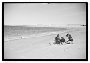 Nito Carolyn & Pablo sand dunes